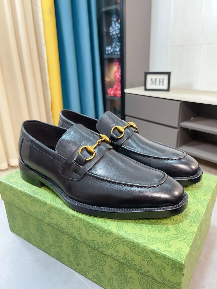 Factory price 500🌹🌹 [GUCCI Gucci] A new style of formal men's leather shoes is coming~ The original quality upper is made of cowhide imported from Italy + soft and delicate leather, comfortable and soft first-layer cowhide lining, rubber wear-resistant outsole, the shoe shape is dignified and domineering, and the luxury charm cannot be concealed! The natural and free nouveau riche leads the trend. Code number: 38-44